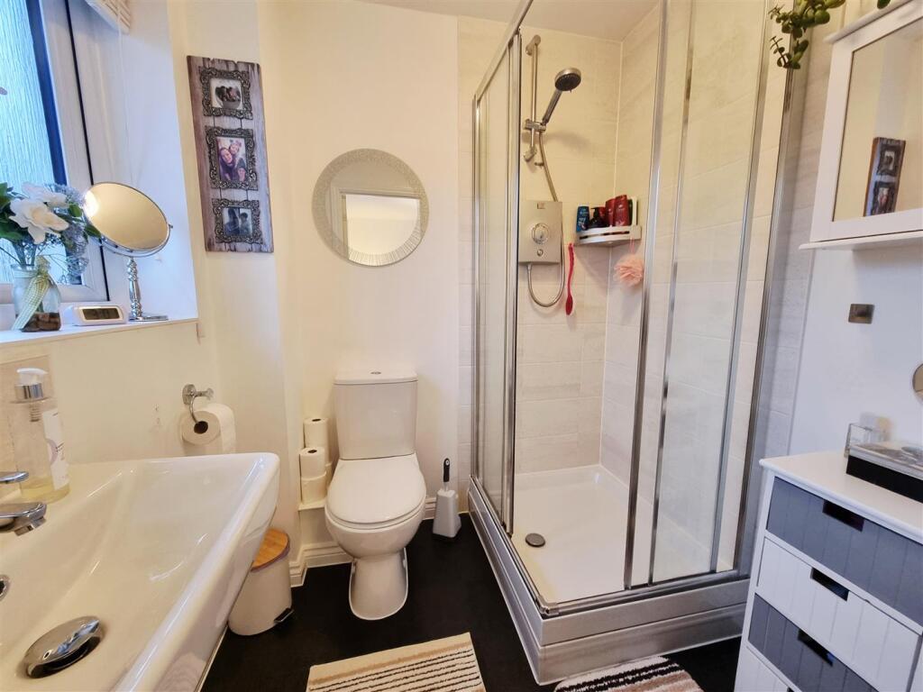 Ensuite.jpg
