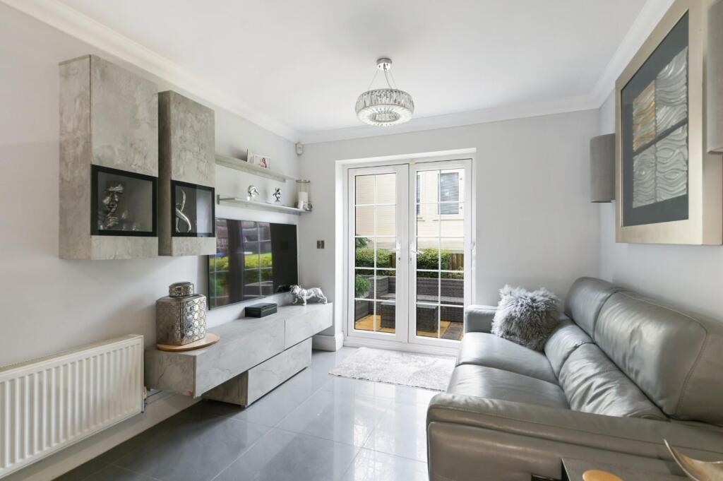 ACORN CLOSE (13).jpg