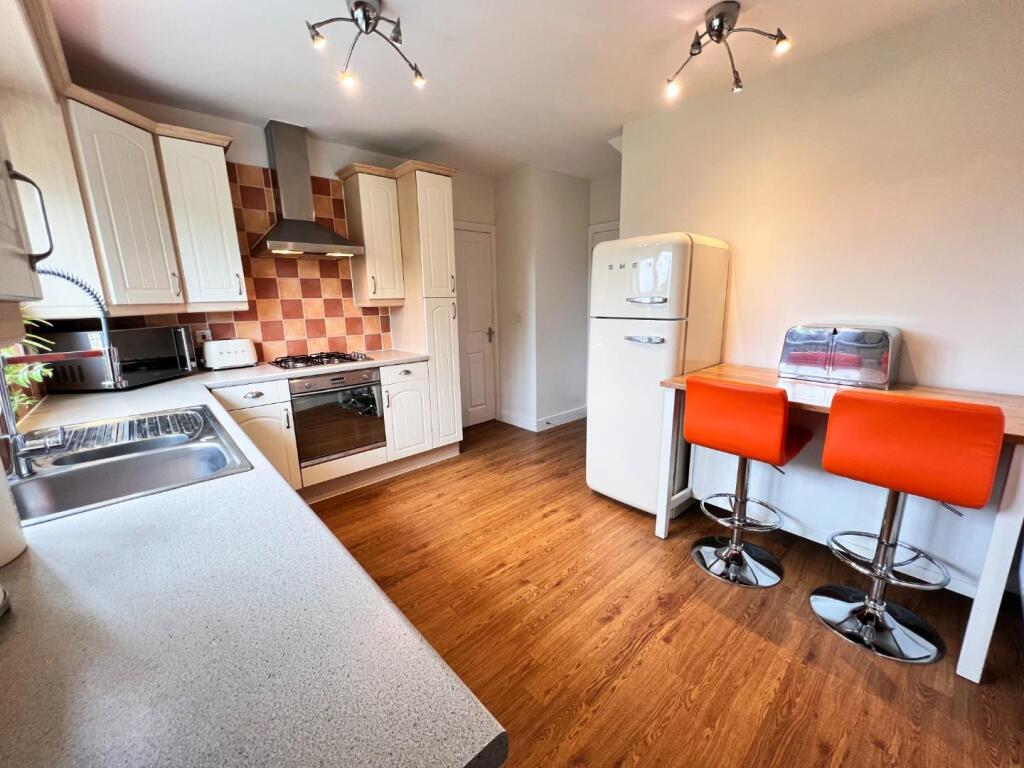 Kitchen / Breakfast Room