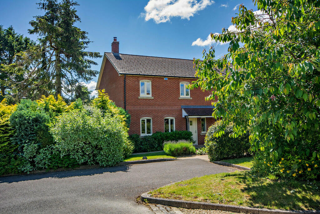 8605070-exterior0...