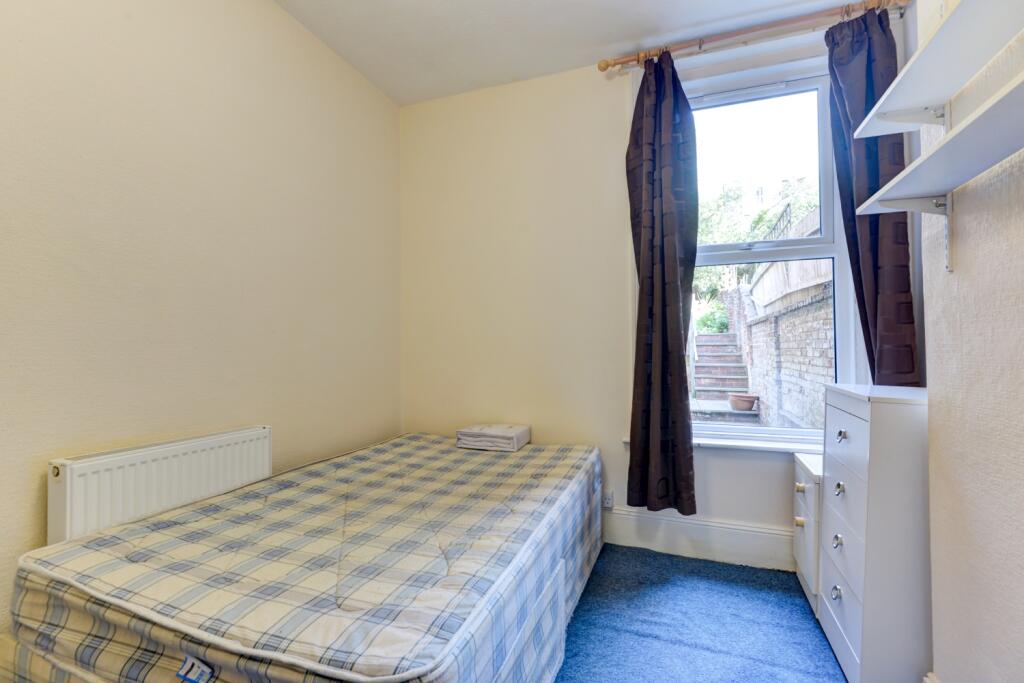 73 Hythe Road Bedroom 2 (1)