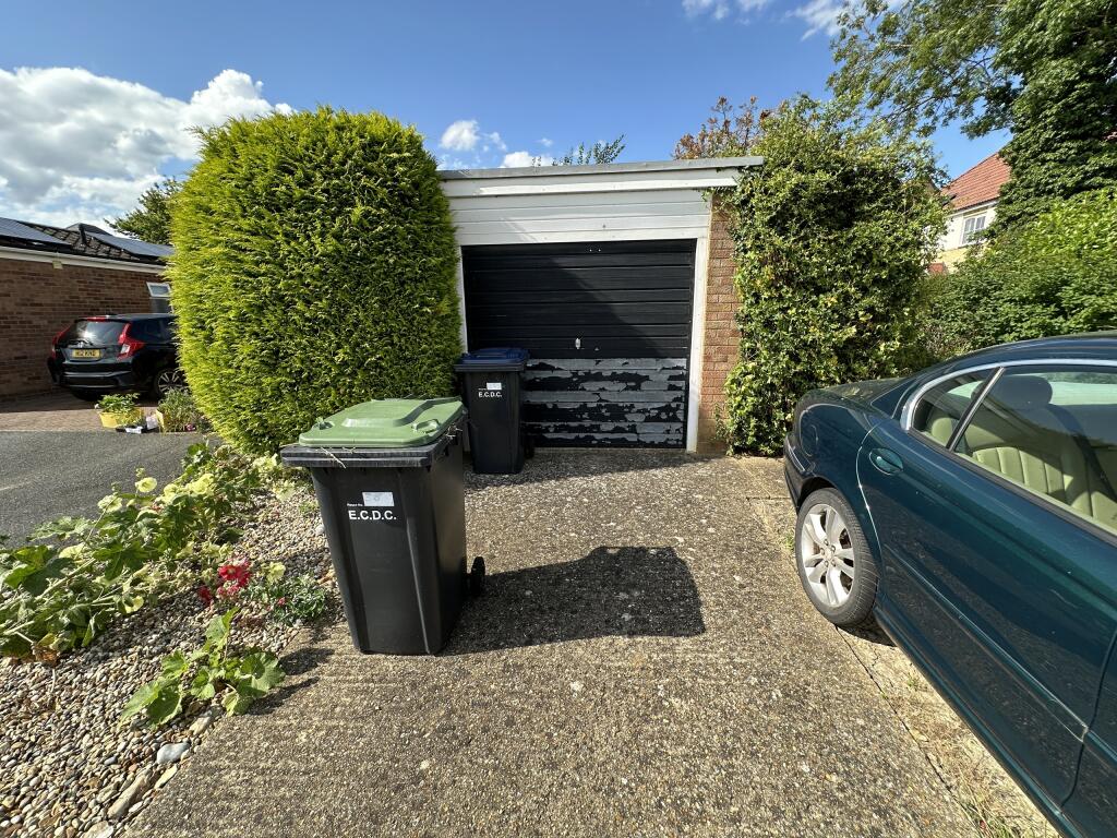 Garage.JPG