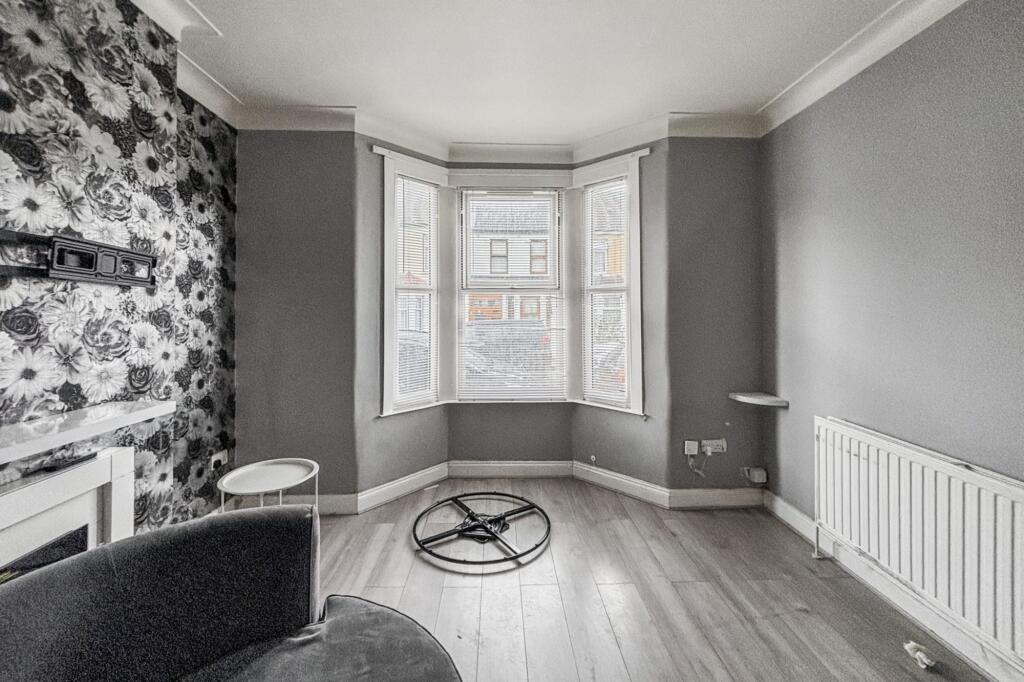 49 Francis Avenue, Ilford, Redbridge IG1 1TS