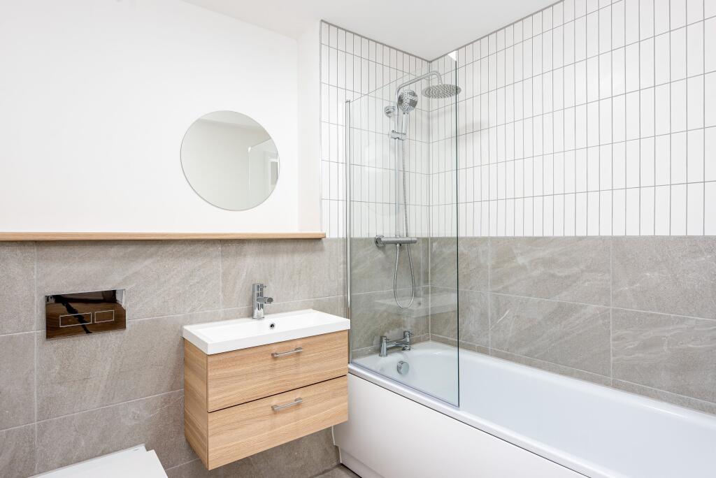 Bathroom (4)