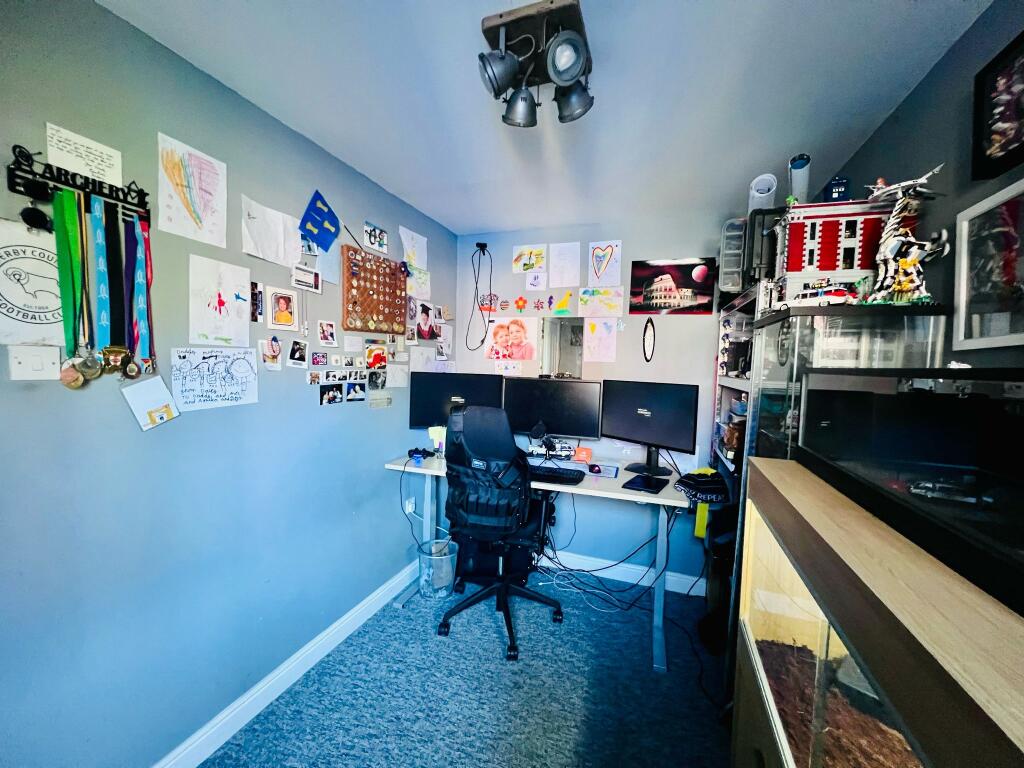 OFFICE (2).jpg