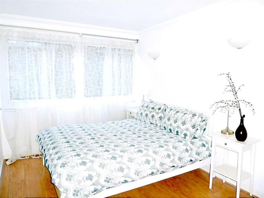 2c Bedroom 2014.jpg