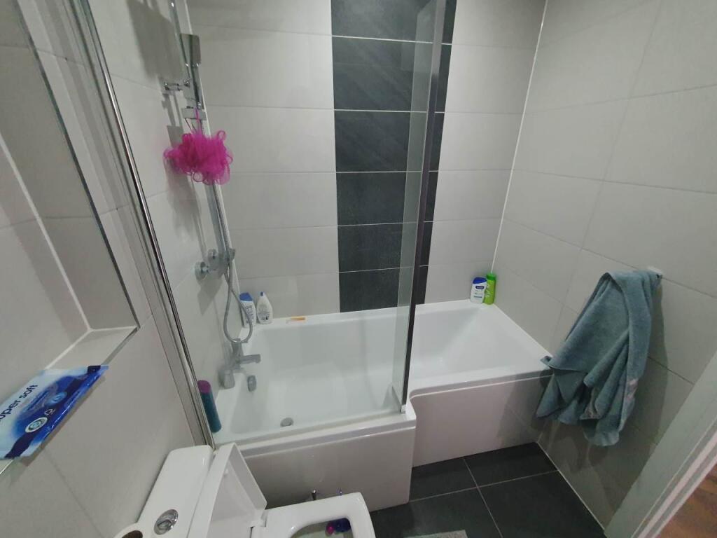 Bathroom (3)