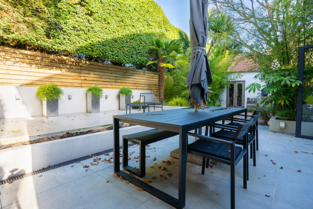 Courtyard Terrace