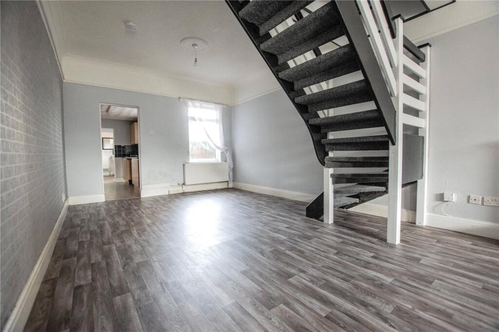 Living/Dining Room 2