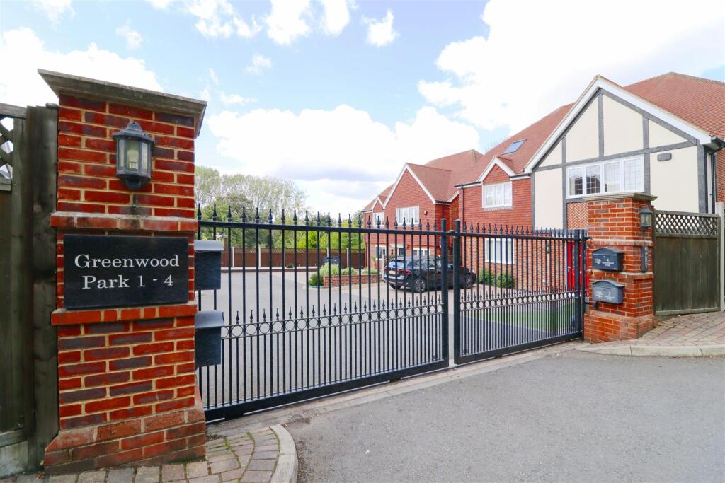 Electric Gates Entrance