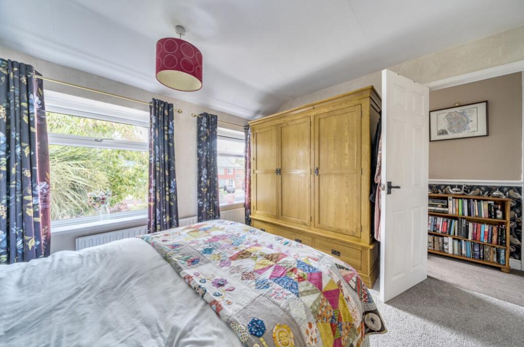 1359640-8-68d6e2141d525