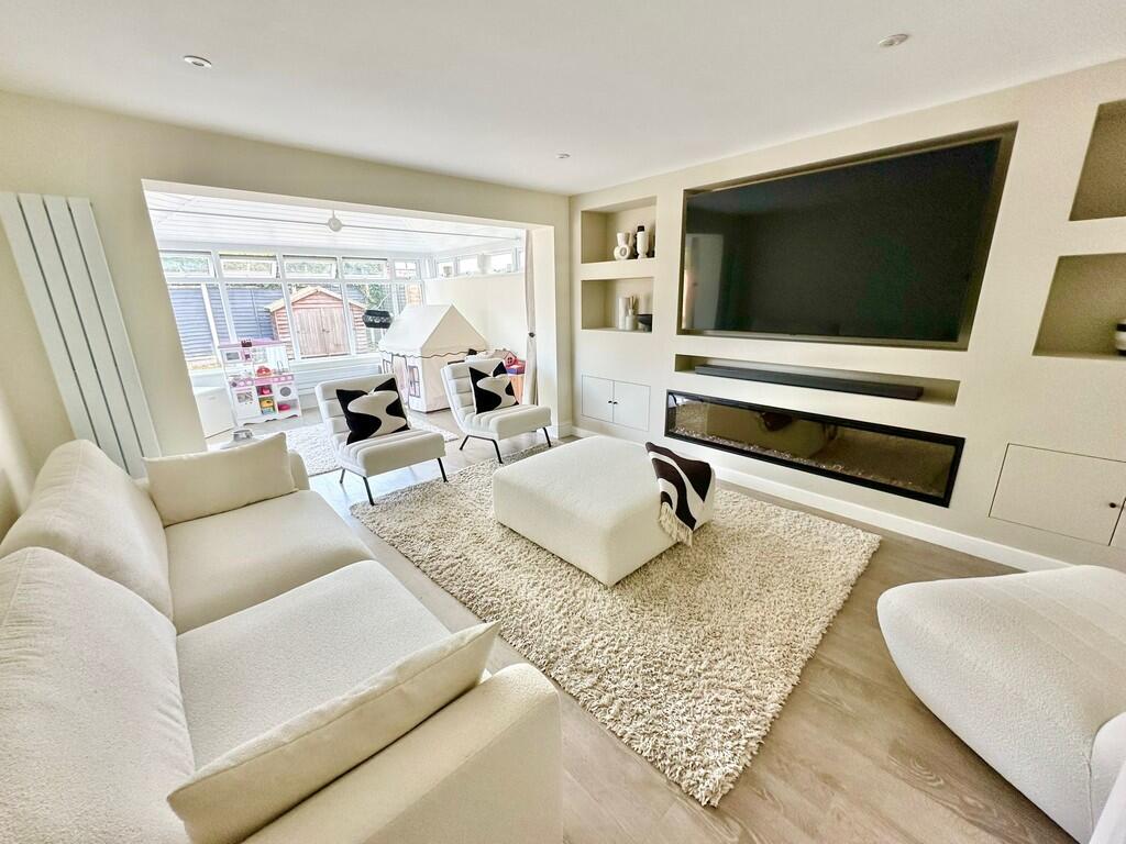 IMG-20250630-WA00...