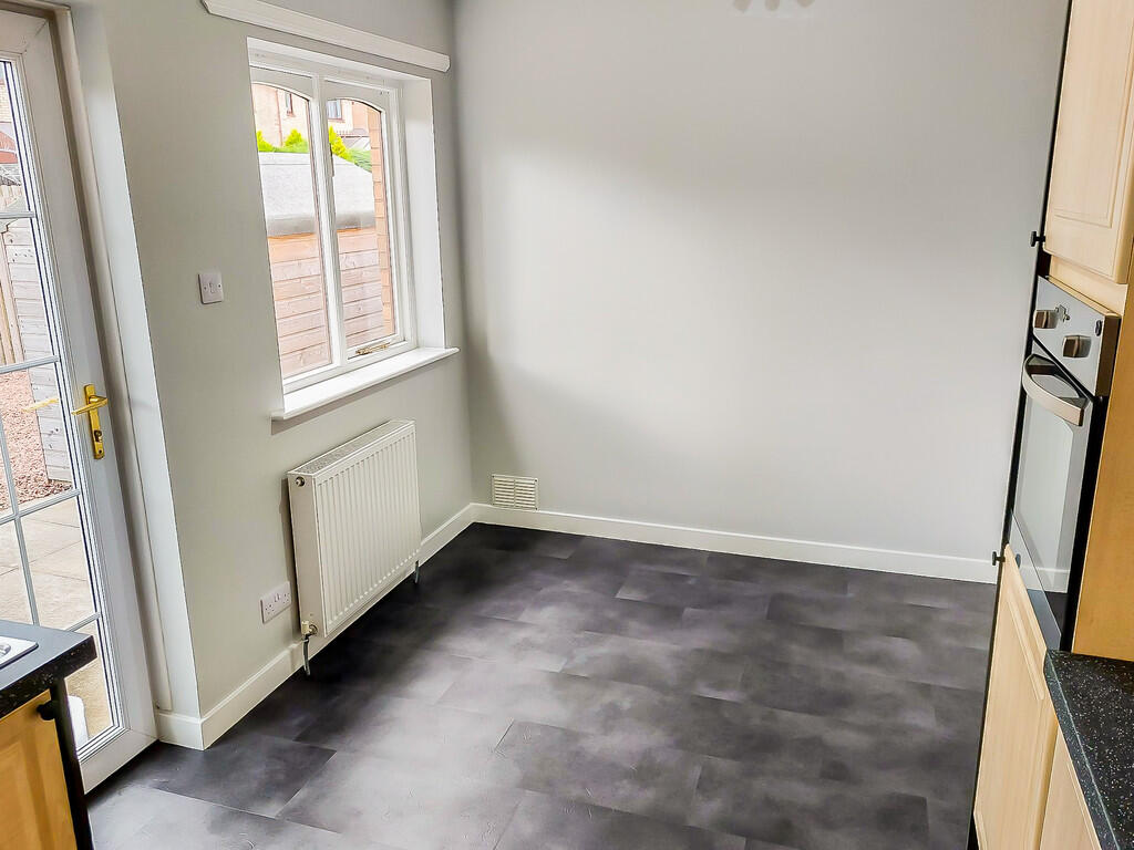 104 Bankton - Red...