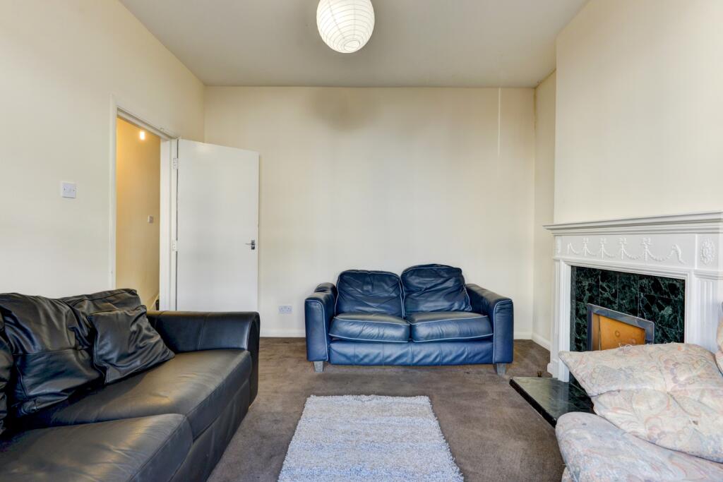 43 Beaconsfield Road Lounge (2)