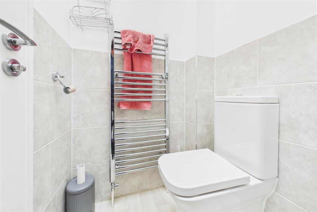 46 Frome Valley Road, Frenchay, Bristol BS16 1HE |