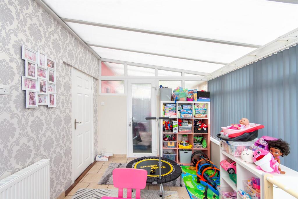 11 Oldmixon road 6.jpg