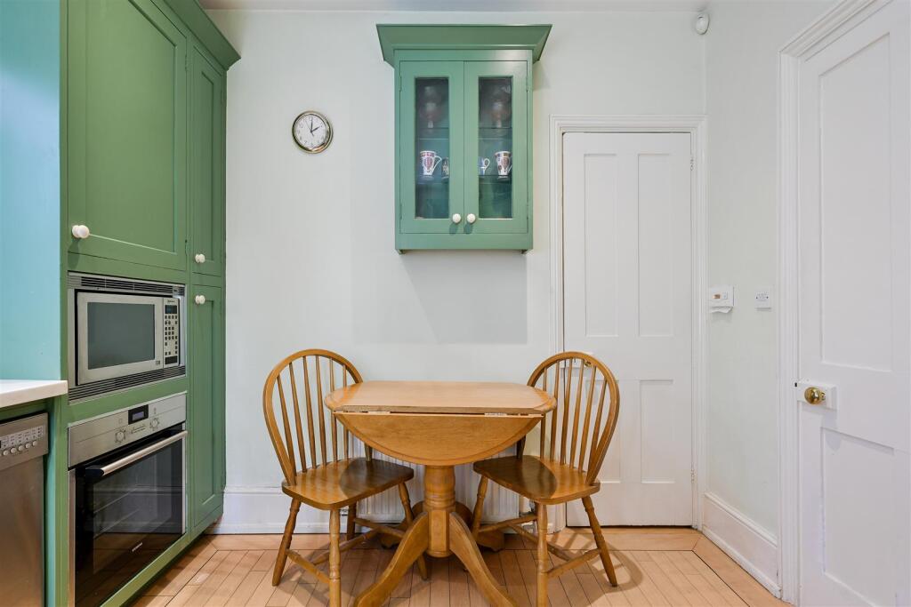 EAST LODGE, GARRATT LANE. 1 (15).jpg