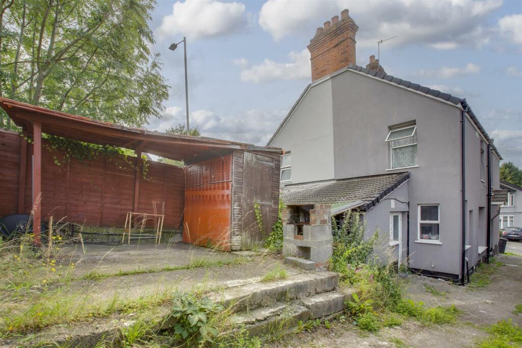 133 Desborough Avenue, HP11 2SG-9.jpg