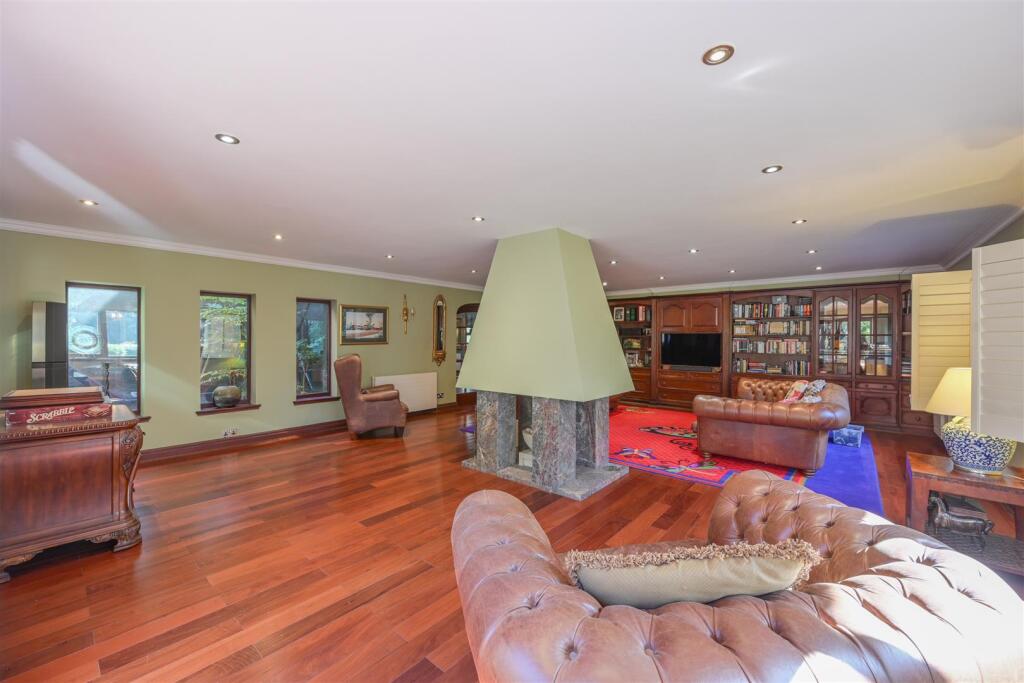 Court Manor (25 of 60).jpg