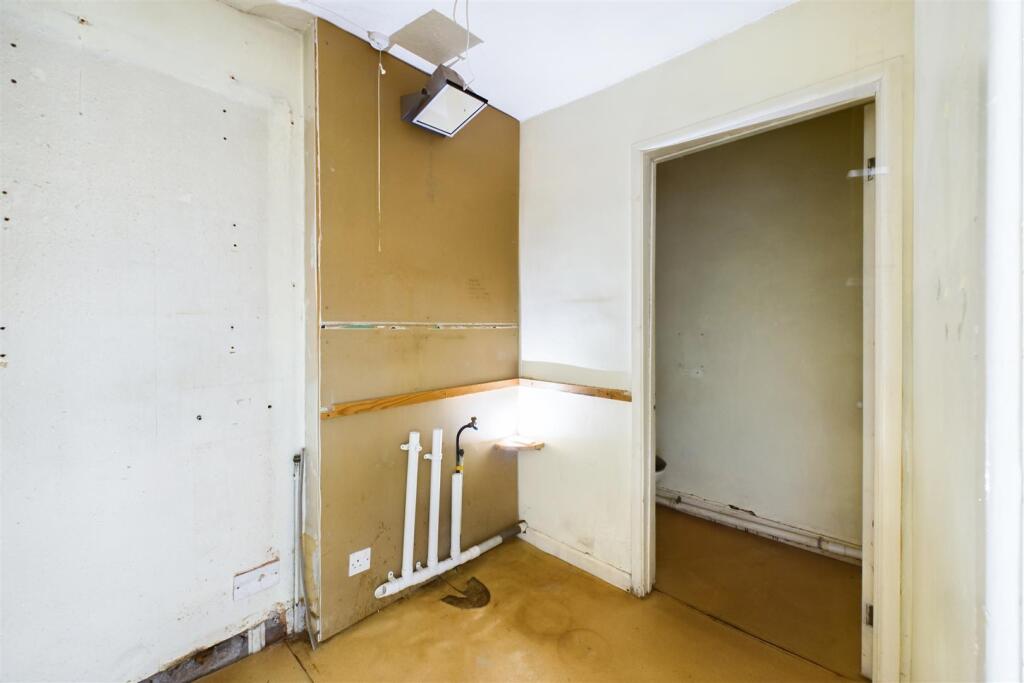 14 Lower Church Street, Chepstow, NP16 5HX | Freeh