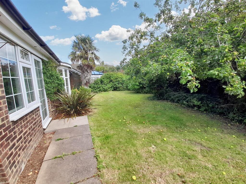 Rear garden 2 new.jpg