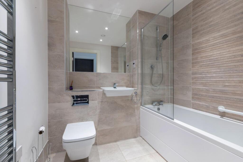 Lion Court 69 PH9.jpg