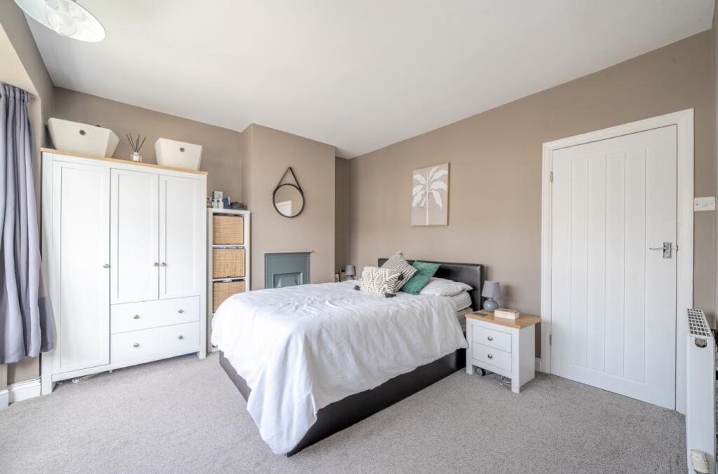 EweMove Harrogate Bedroom1b