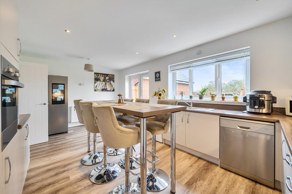 13548281368cbf24f33a1c