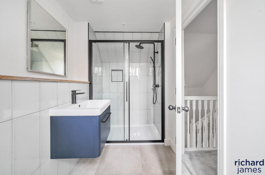 68f384fe-0c38-41e...