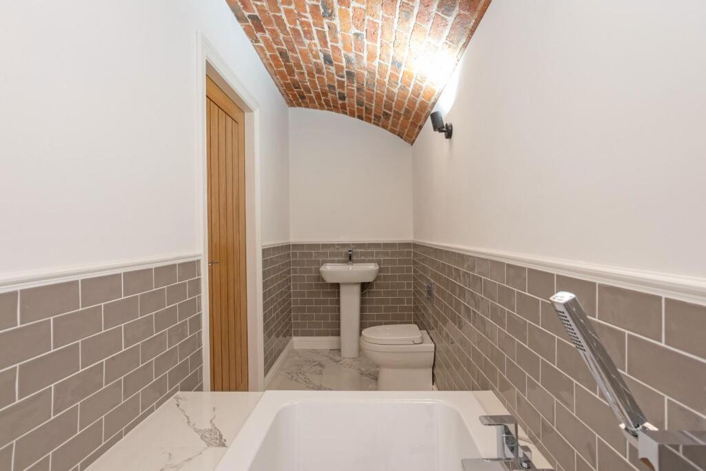 Apartment 1 302970 (18).jpg