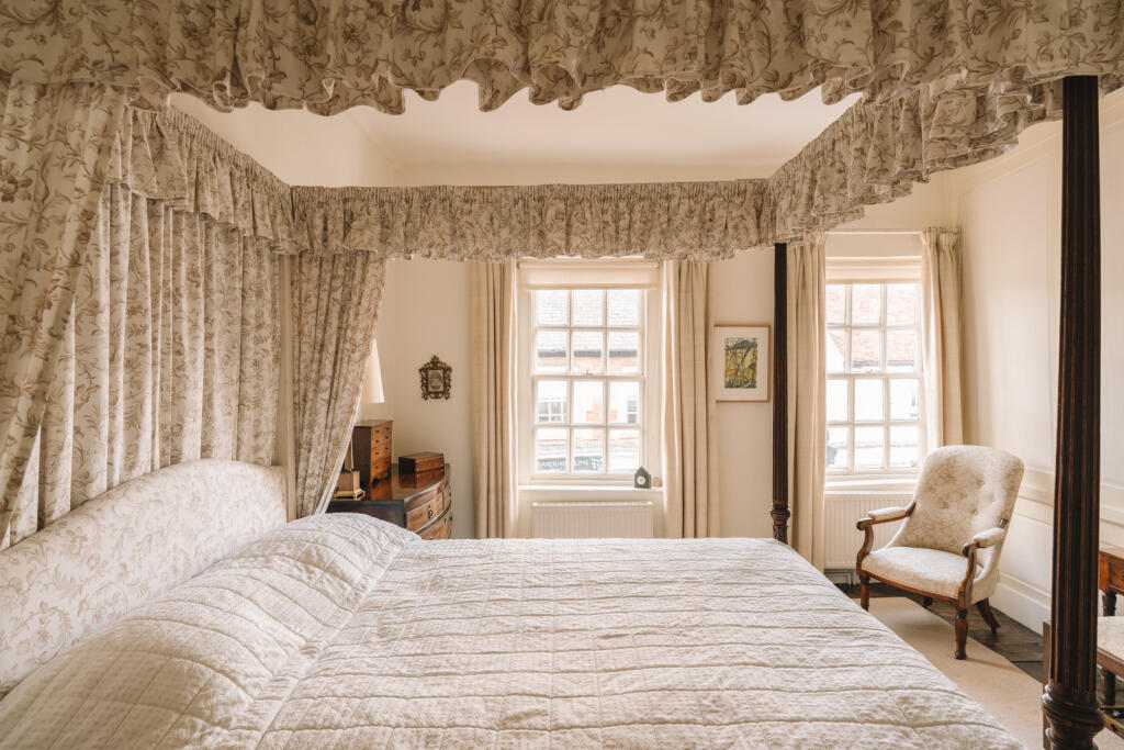 223898 - HighStreetWatlington_HighRes-57.jpg