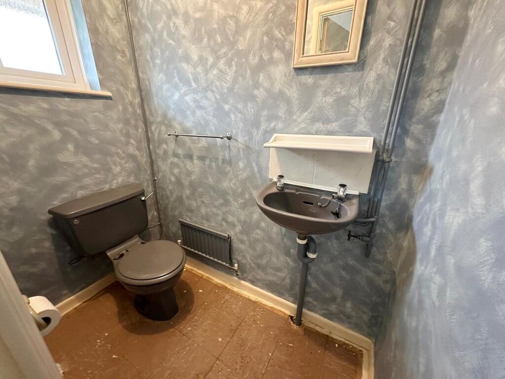 IMG-20251014-WA00...