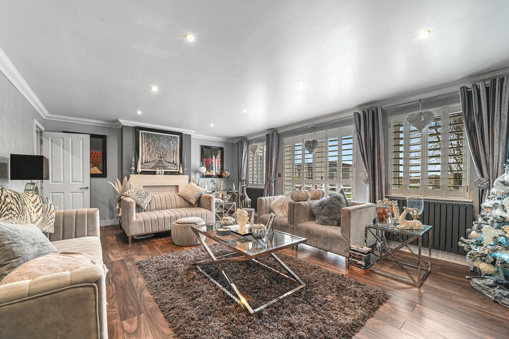 PT-FC(COL)-18Chur...