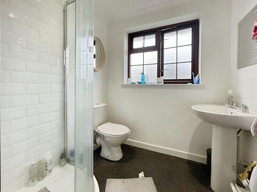 c2c7292f-bathroom...