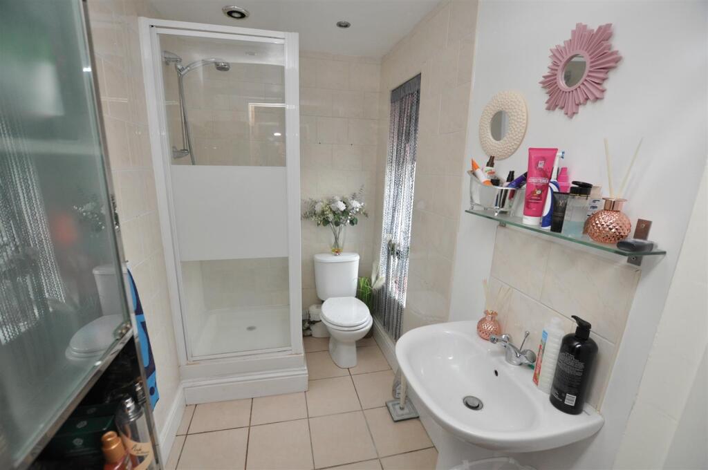En-suite Shower room