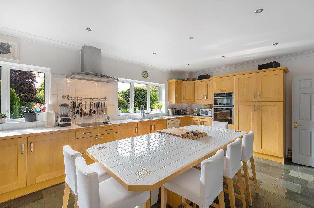 Kitchen/Breakfast