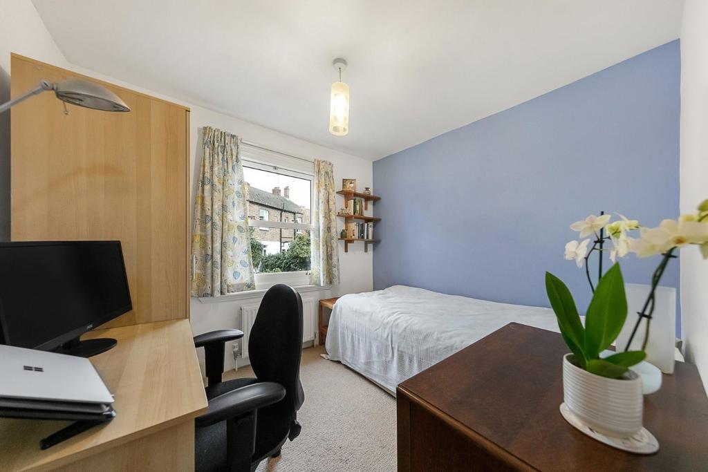 Third Bedroom (2).jpg