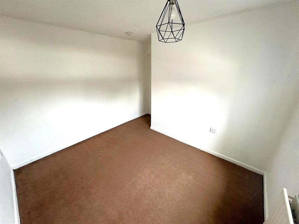 Grantham bedroom 4 .jpg
