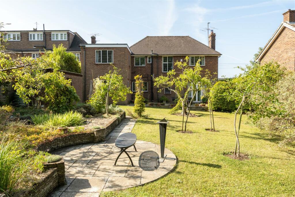 31 Benslow Rise, Hitchin-35.jpg