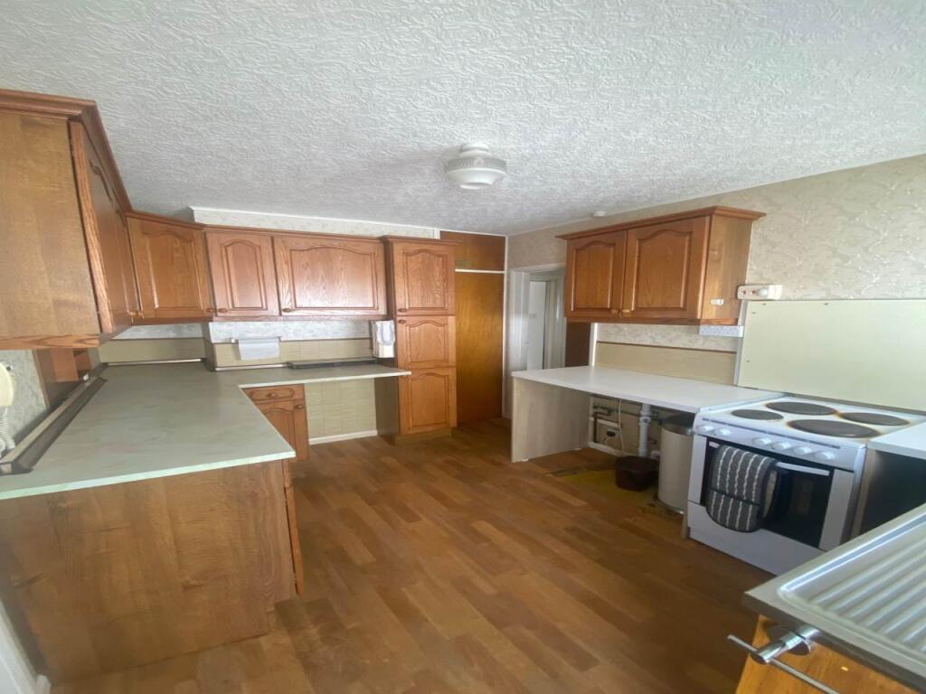 6 Castle View Kitche