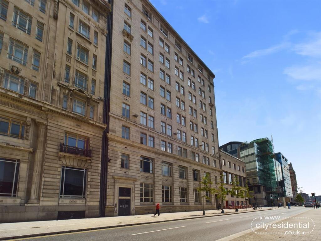 7, The Strand External.jpg