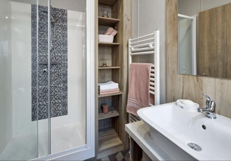 Mapleton_bathroom_779x544_63f8a49bbd.png