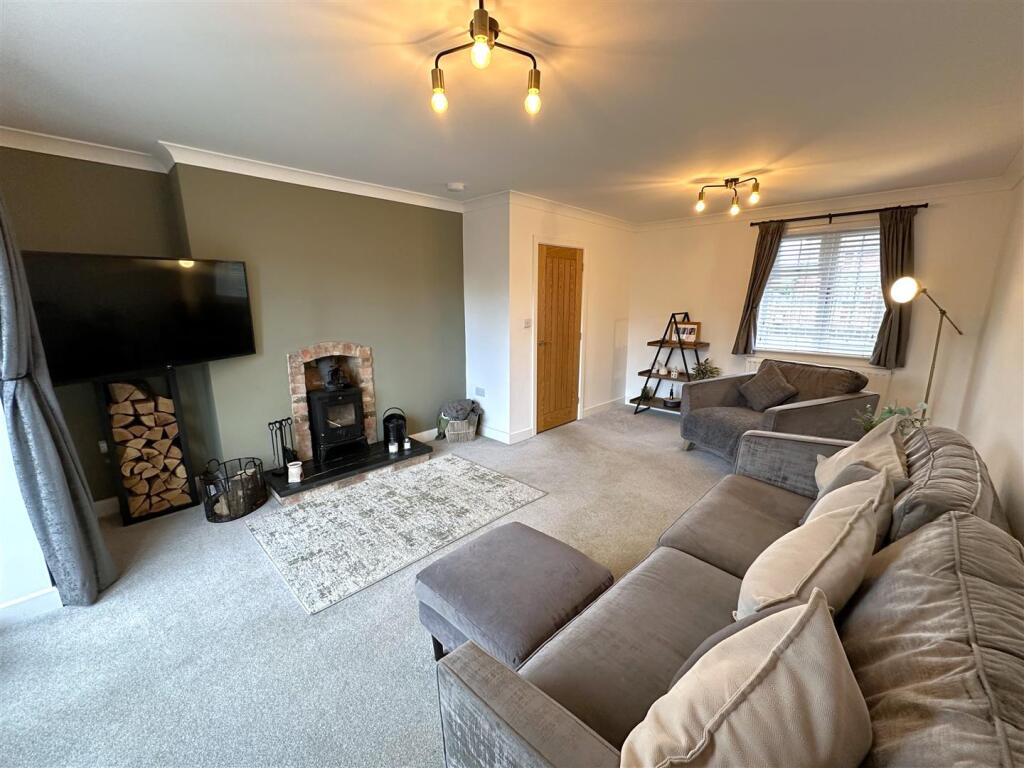 Large Living Room 251