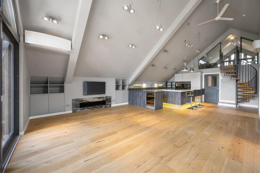 Saxton MeeThe Penthouse-0035.jpg