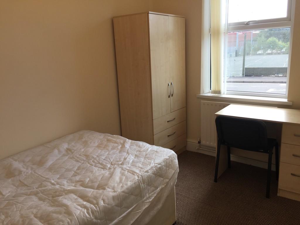 ROOM 1
