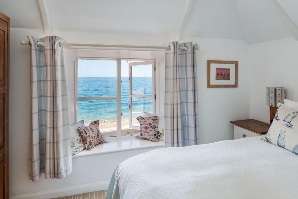 Sea Breeze Bedroom_Torcross