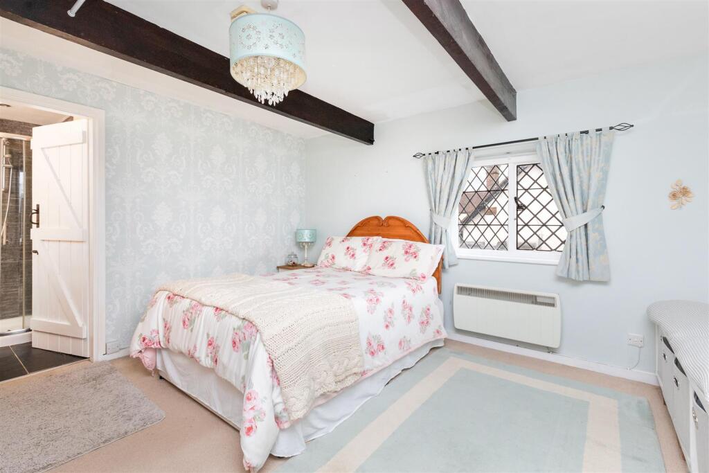 Station Road, Cowfold