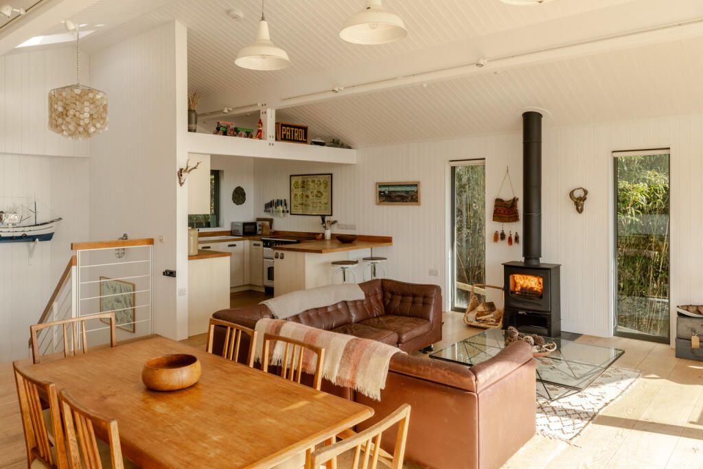 269040 - 20250312-GREENSHUTTERS-40_HI_RES.JPG