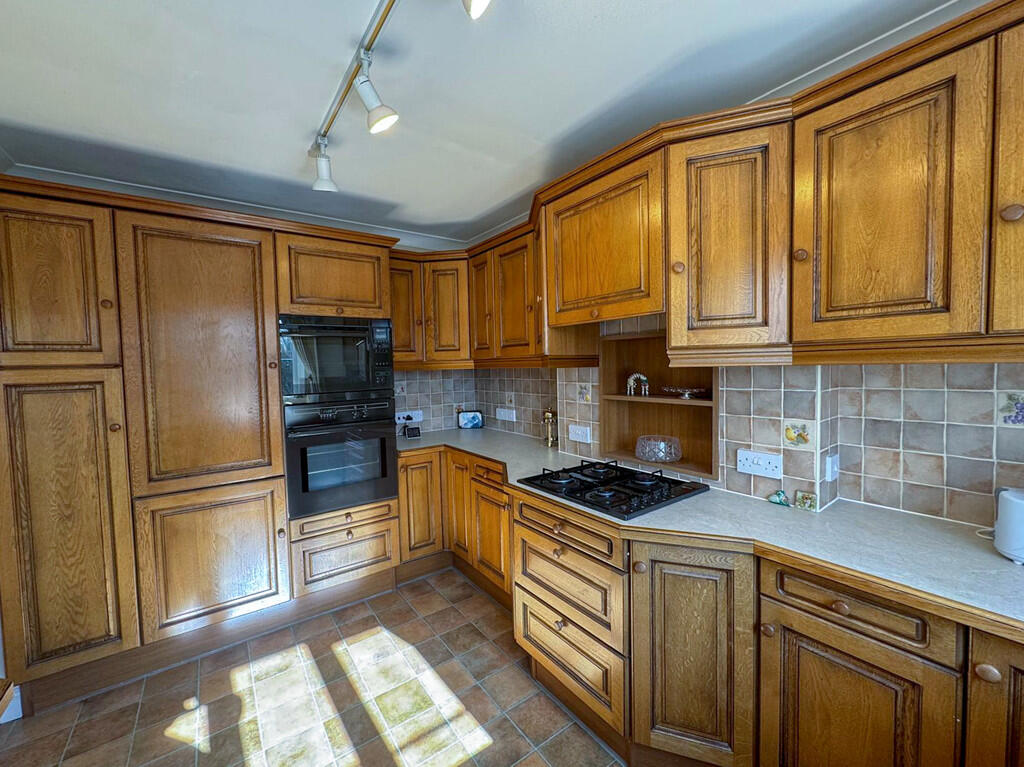 f0399e49-a93c-47a...