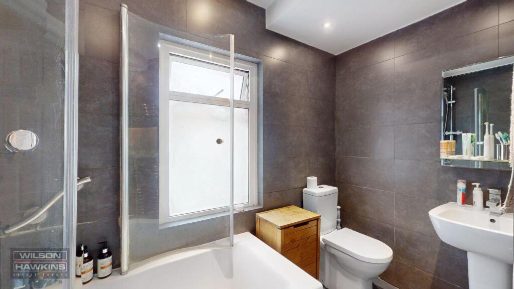 35 Welldon Crescent - QO174fE52WwQsC72jBbg.jpg